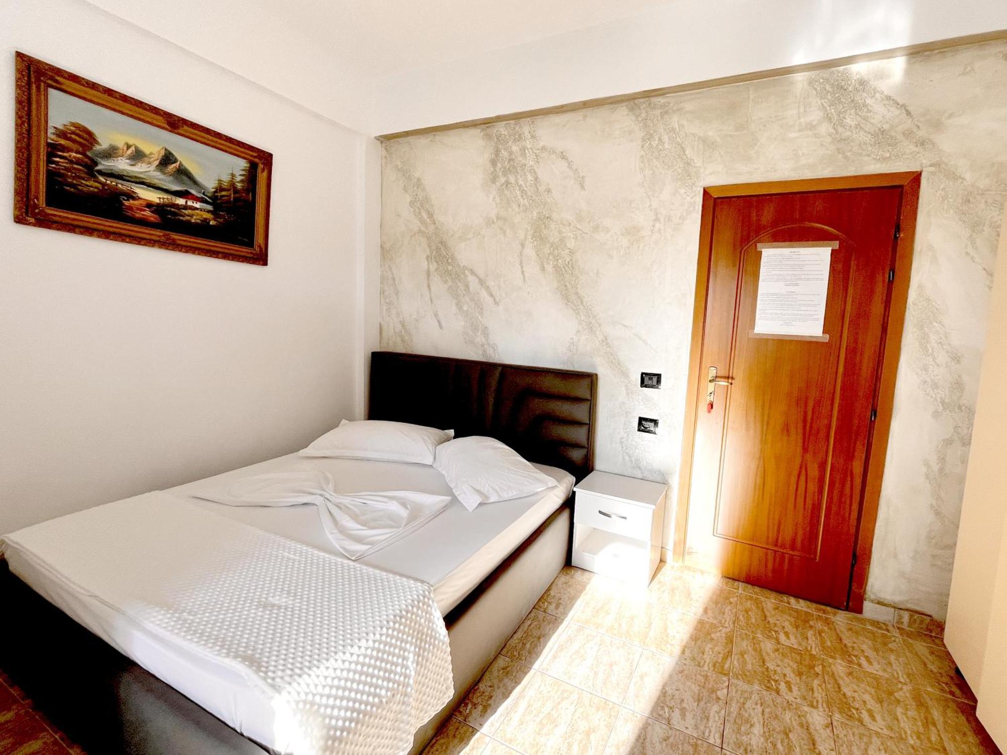 Vila Kam Vlore Luaran gambar